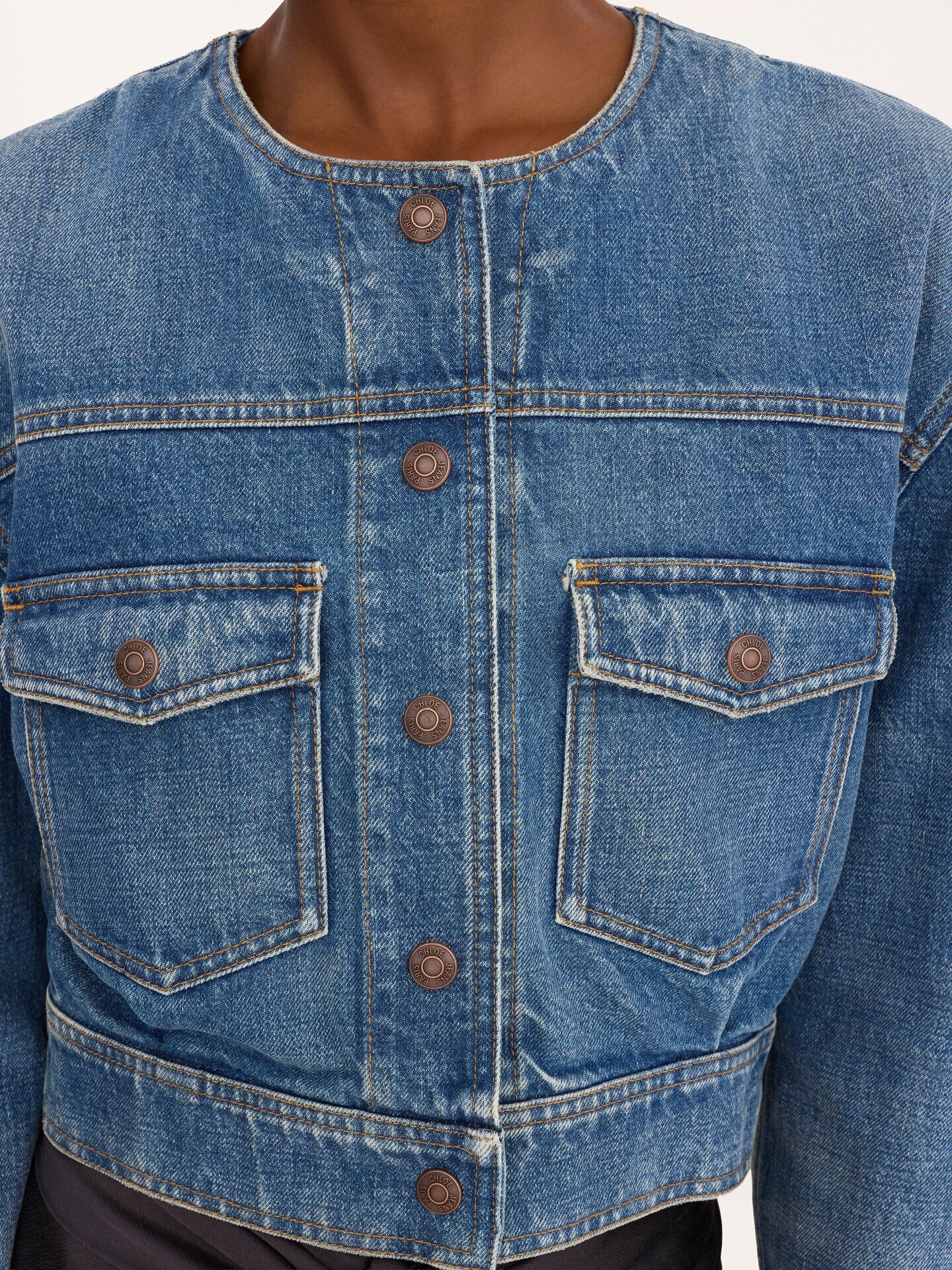 Collarless cropped jacket in denim - 5.0
