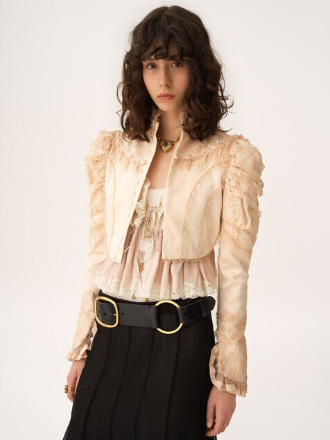 Chaqueta ajustada cropped de sat&eacute;n duquesa de seda y encaje