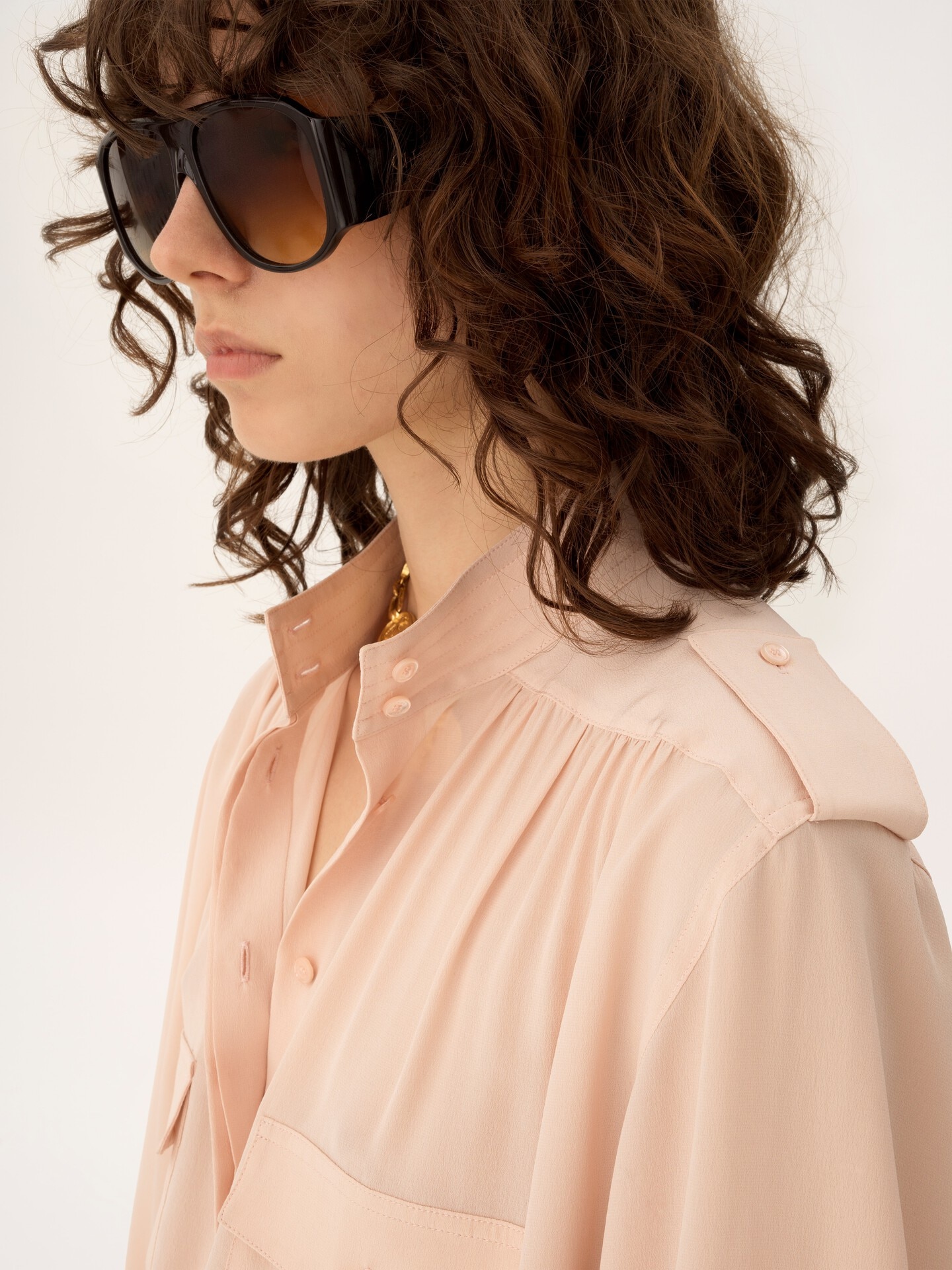Blouse fronc&eacute;e en cr&ecirc;pe de chine - 5