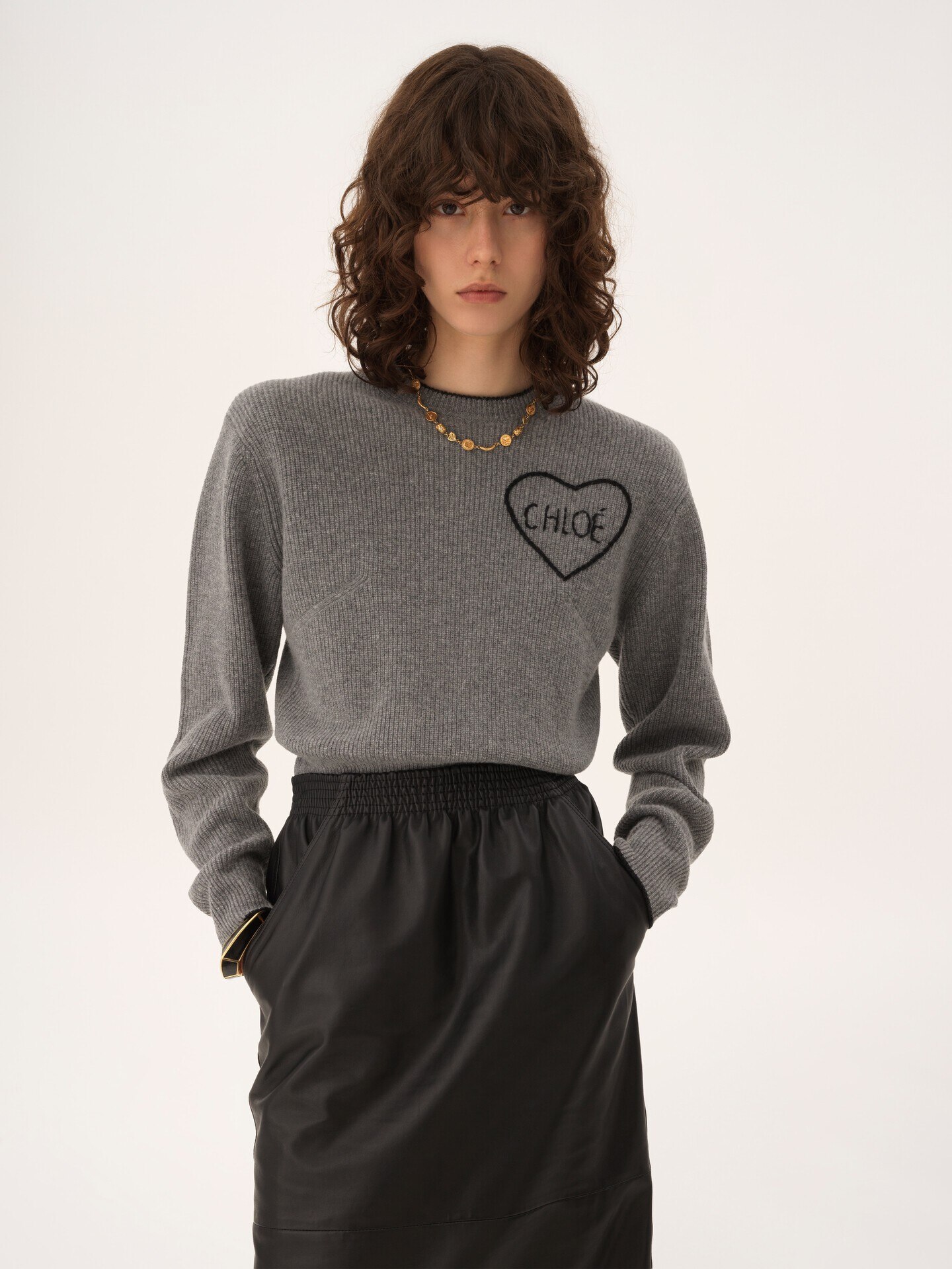 Cropped fitted logo sweater in a wool knit - 4
