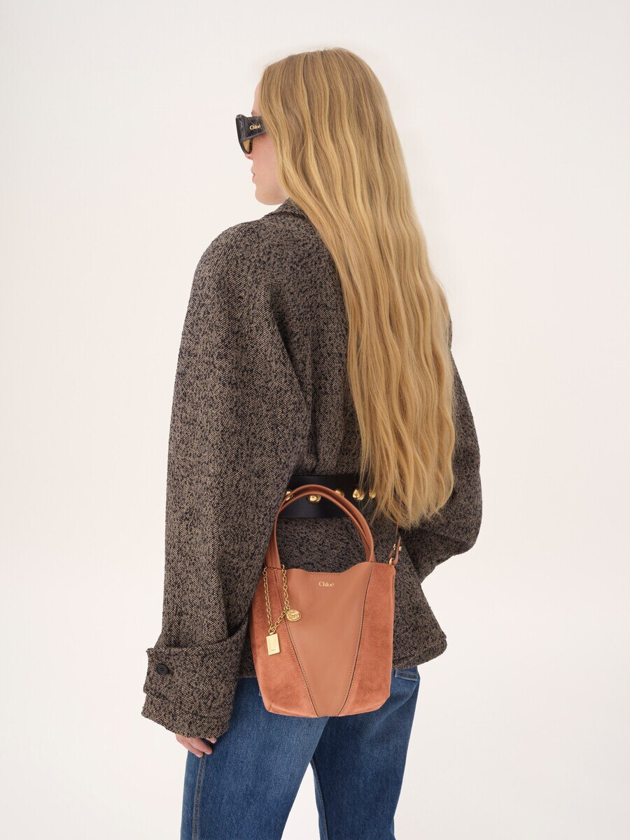 Small Chlo&eacute; Spin tote bag in grained & suede leather - 9