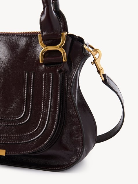 Kleine Marcie Tasche aus gl&auml;nzendem Leder