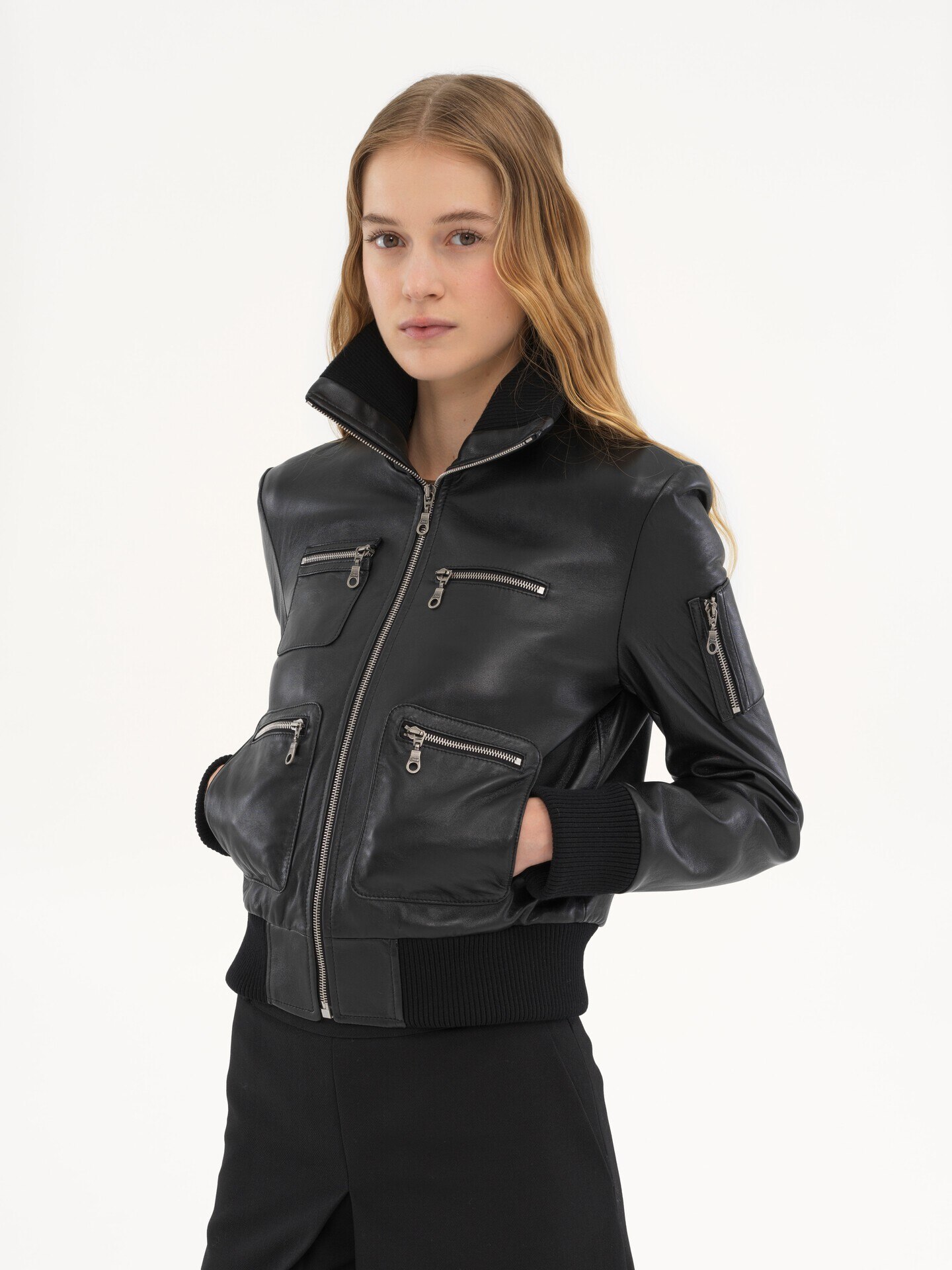 Short blouson in leather - 4