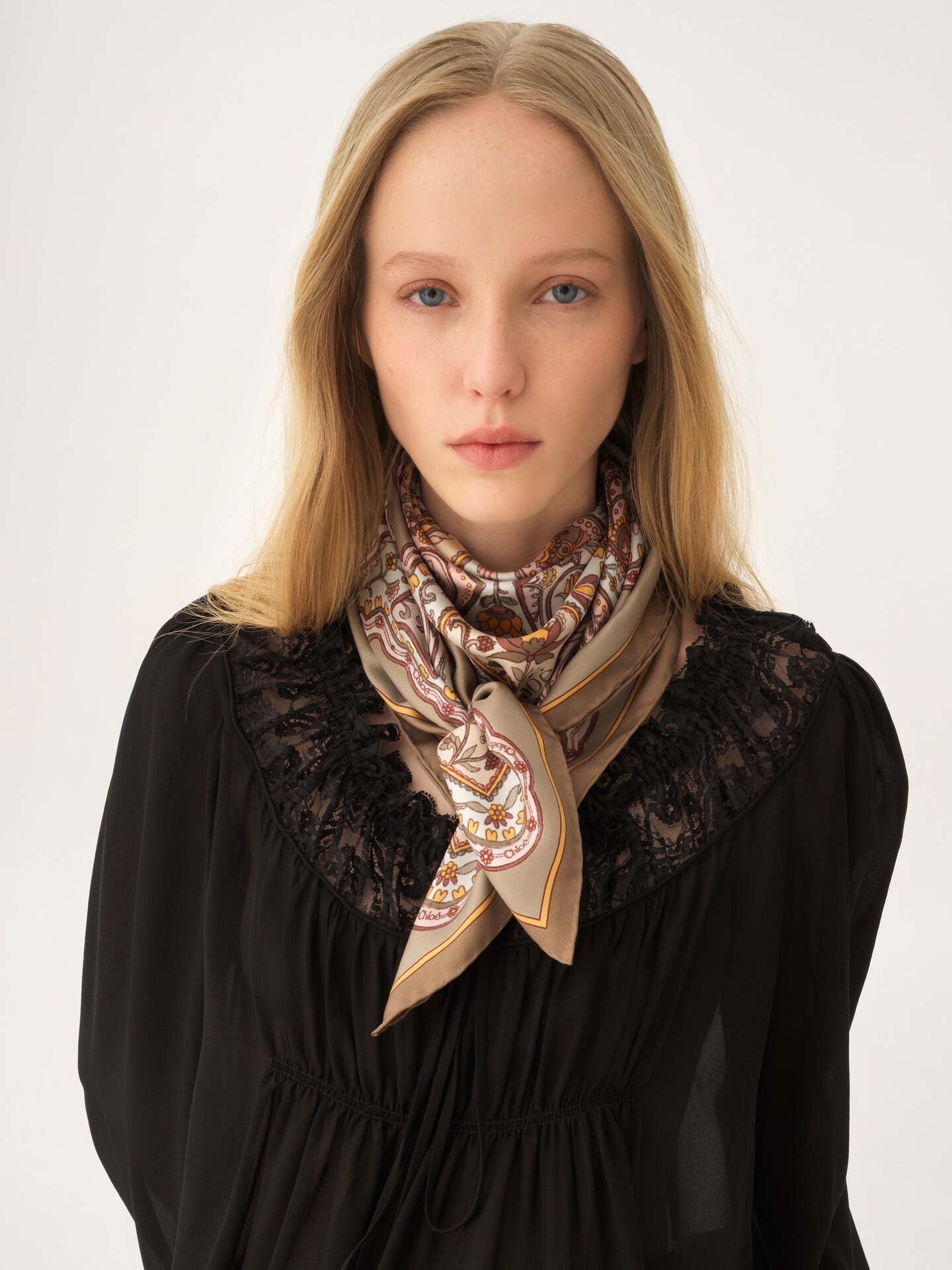 Foulard quadrato Chlo&eacute; Paisley in twill di seta - 4
