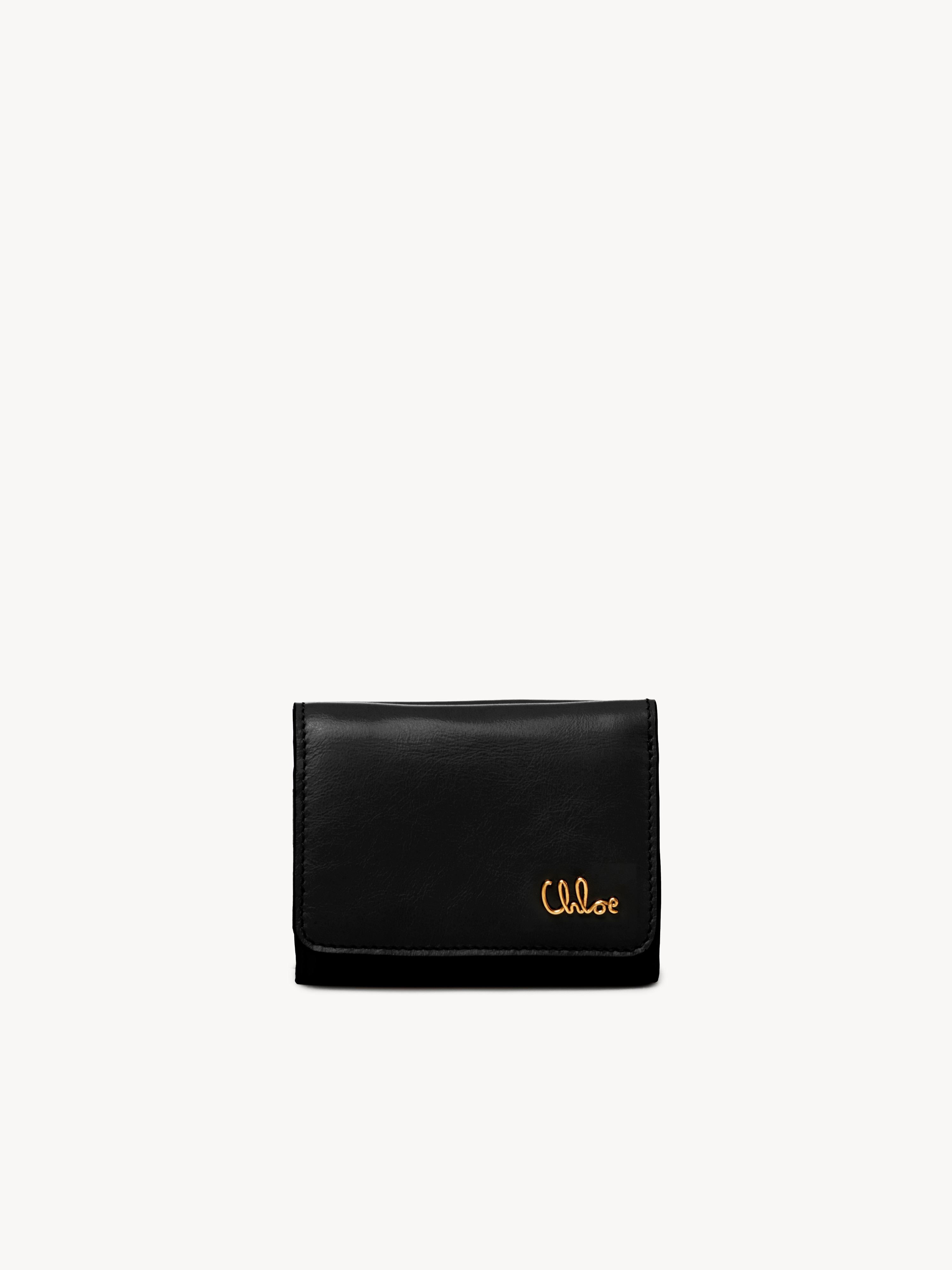 Chloé Iconic zipped long wallet in shiny leather - NaN