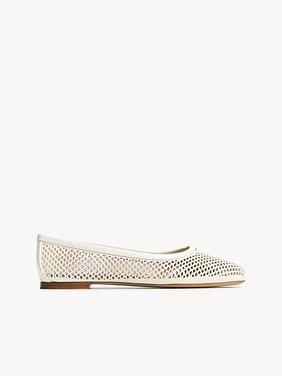 Marcie ballerina Calfskin
Eggshell