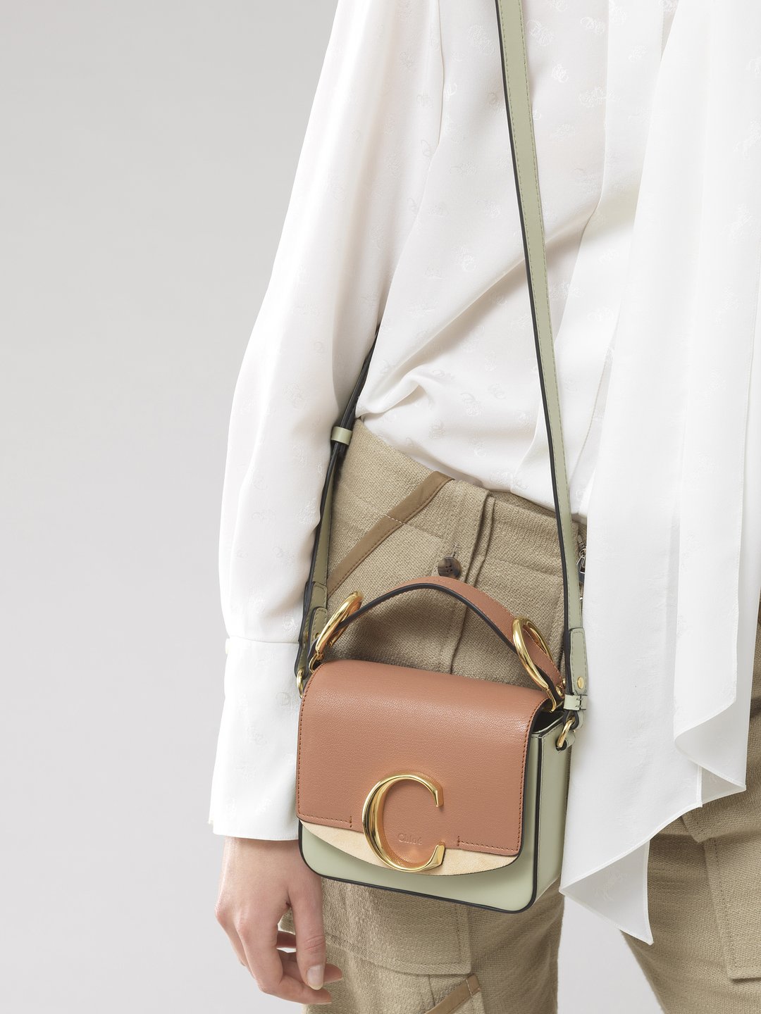 Chloé 「Chloé C」ミニバッグ | Chloé JP