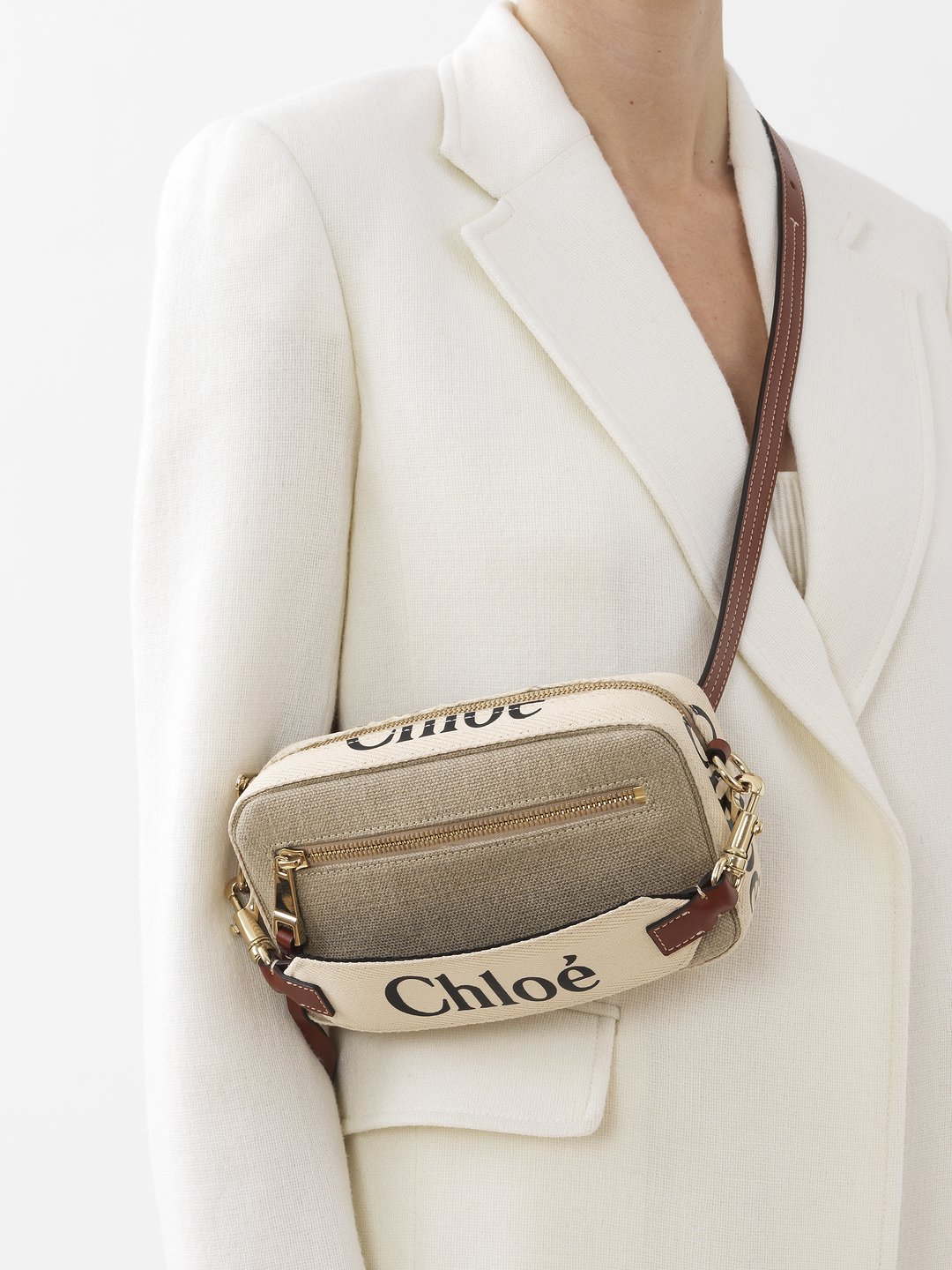 Chloé “Woody”ベルトバッグ | Chloé JP