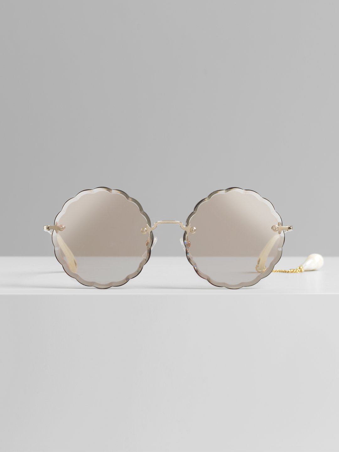 Chloé 「Rosie Pearl」サングラス | Chloé JP